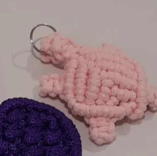 Llaveros y monederos de macramé